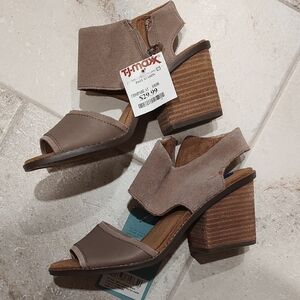 Toms Women's Heels in Taupe and Brown
